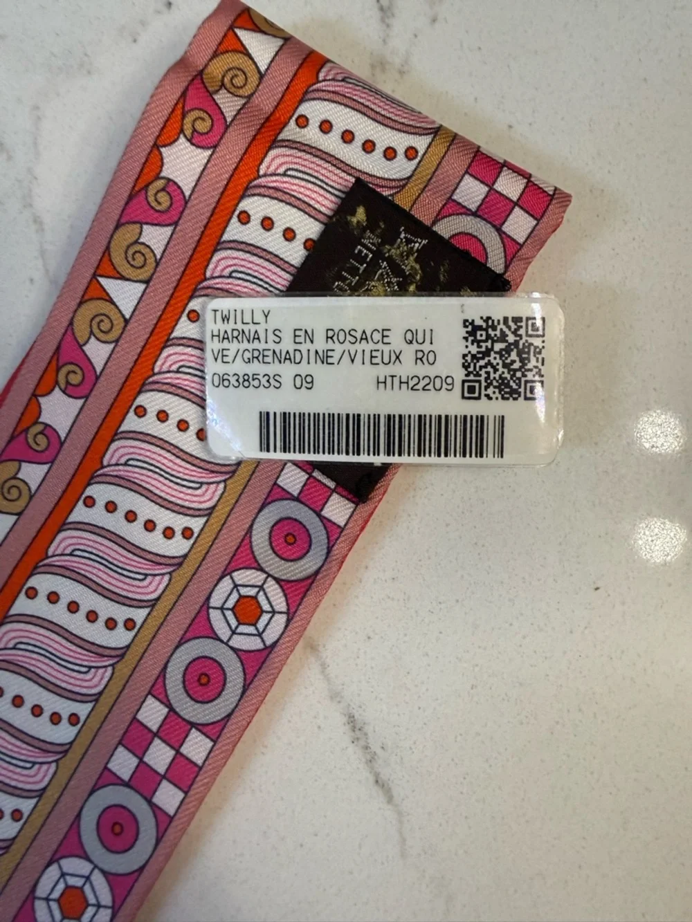 Hermes Silk Twilly Scarf Harnais en Rosace Qui - Picture 3 of 3